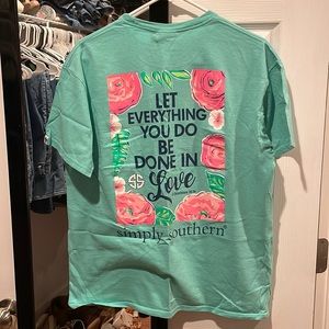 Simply southern T